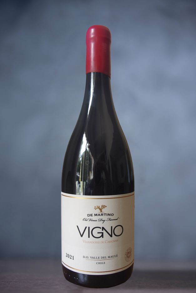 <strong>De Martino Vigno 2021</strong> (75cl) <br/> <div class='badge-cepage'> Carignan</div> <div class='badge-country'>Chili</div>