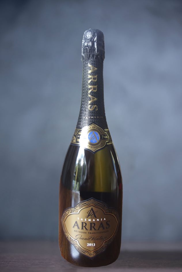 <strong>House of Arras Grand Vintage 2013</strong> (75 cl)<br/> <div class='badge-cepage'> Chardonnay</div>  <div class='badge-cepage'> Pinot Noir</div><div class='badge-country'>Australie</div>
